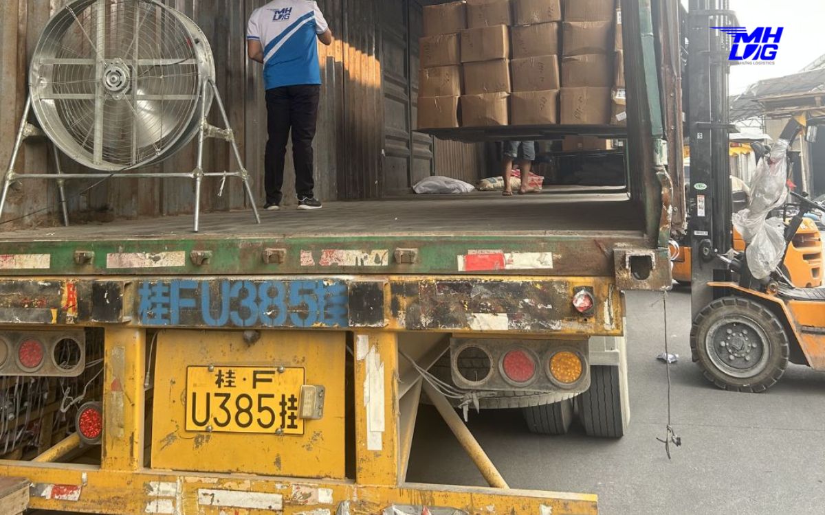 Kiện hàng được đóng gói kỹ lưỡng đảm bảo an toàn vận chuyển