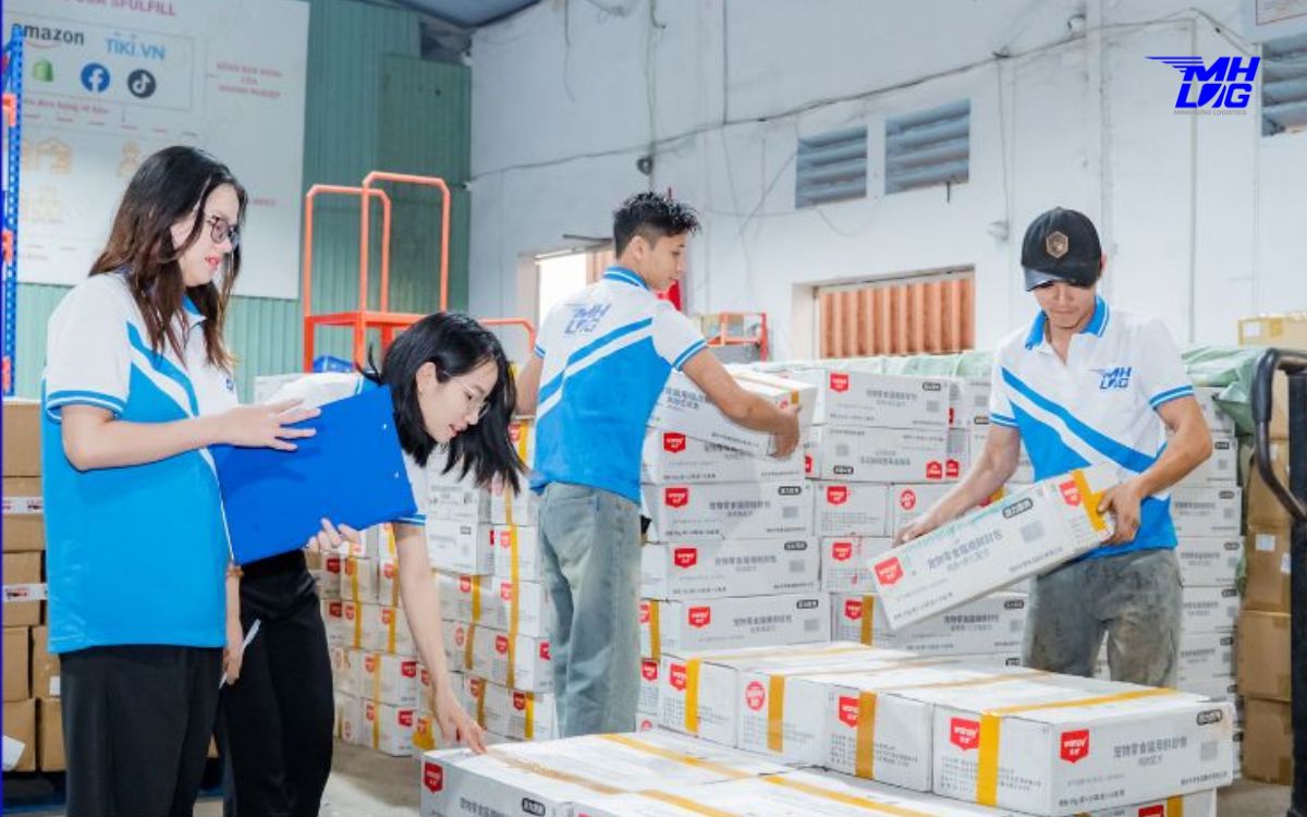 Minh Hưng Logistics Kiểm soát chất lượng hàng hóa trước khi xuất đi