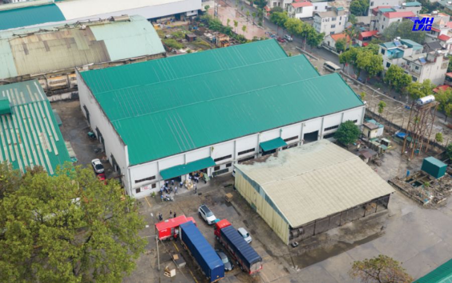 Hệ thống kho bãi rộng lớn của Minh Hưng Logistics đảm bảo an toàn hàng hóa