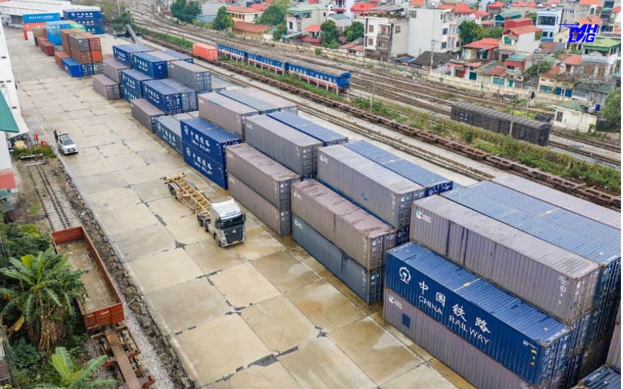 Minh Hưng Logistics cam kết bảng giá vận chuyển minh bạch