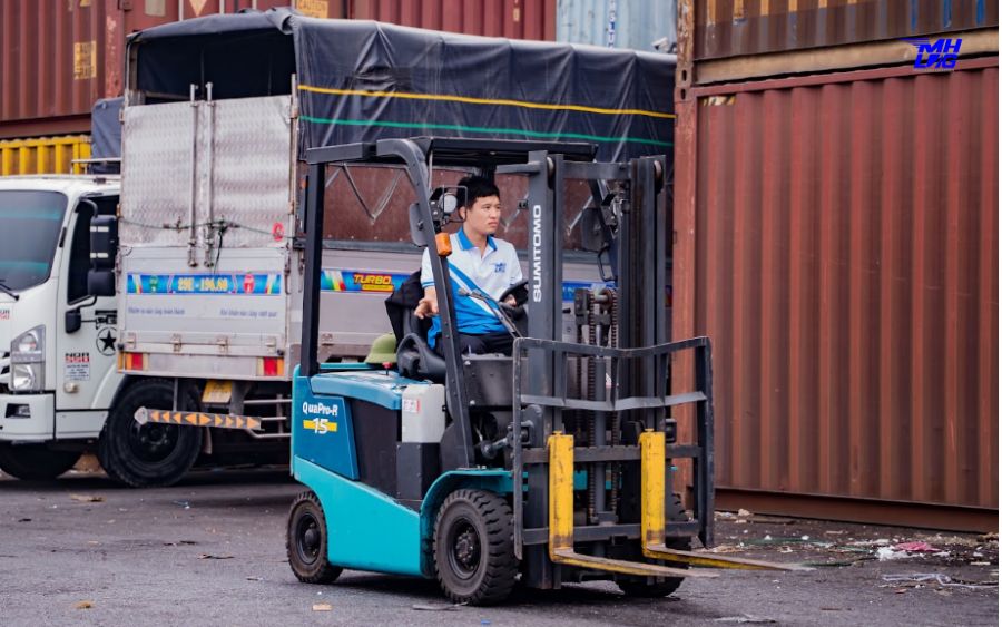 Minh Hưng Logistics cam kết vận chuyển hàng hóa an toàn và hiệu quả