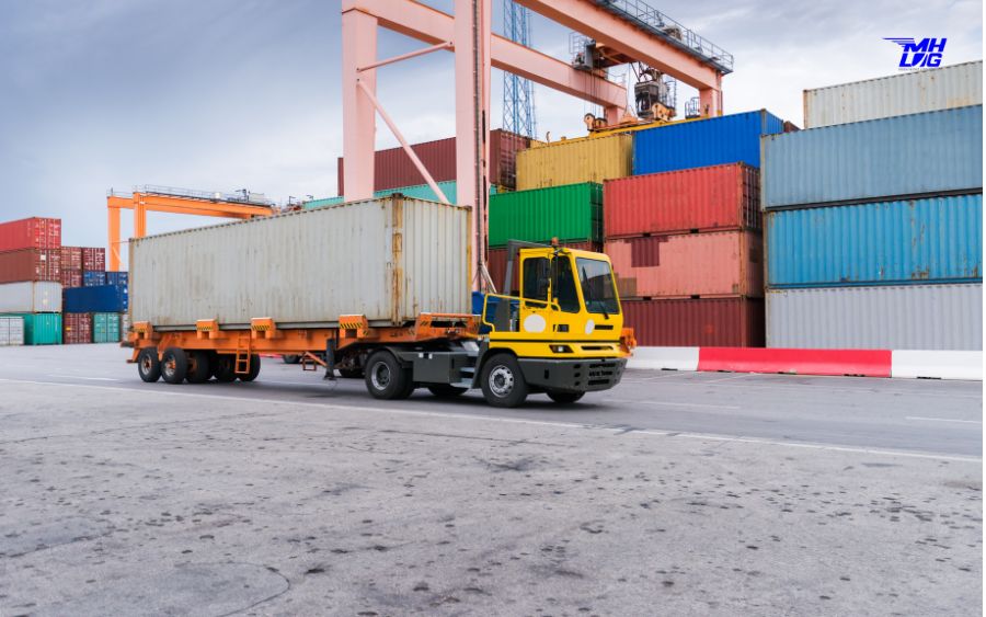 Công ty vận chuyển container trung việt uy tín là giải pháp cho doanh nghiệp