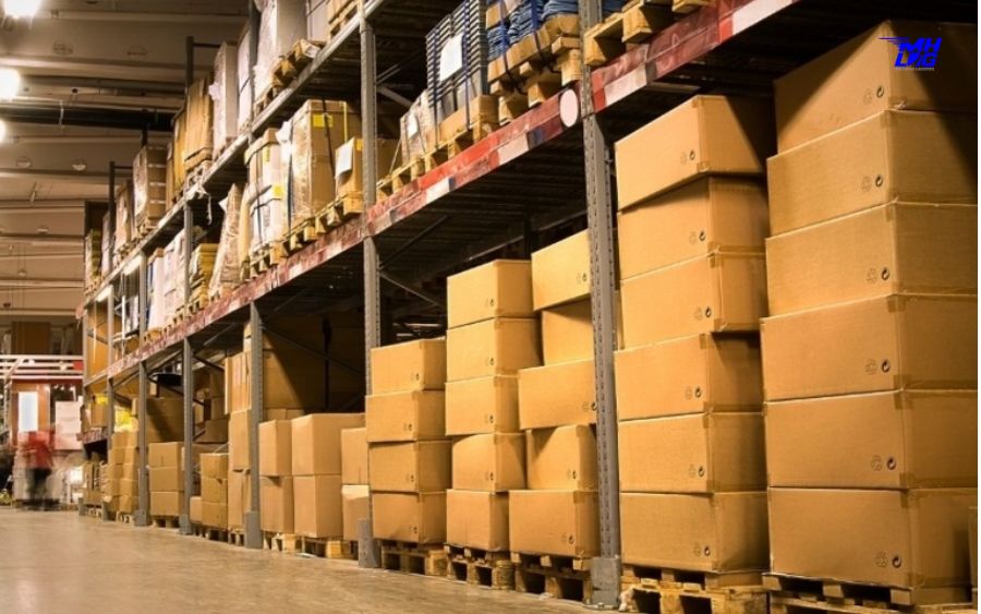 Hàng hóa tại kho Bằng Tường được kiểm đếm và sắp xếp khoa học