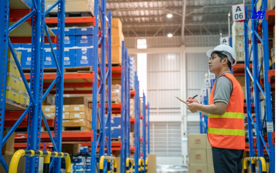 Hình ảnh minh họa về quy trình deal giá với xưởng Trung Quốc để tối ưu lợi nhuận